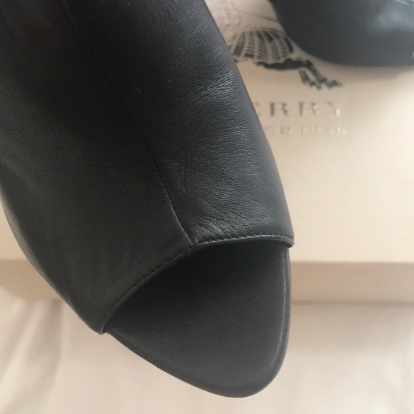 BURBERRY PRORSUM Black Leather Peep Toe Ankle Boot - Picture 3 of 5